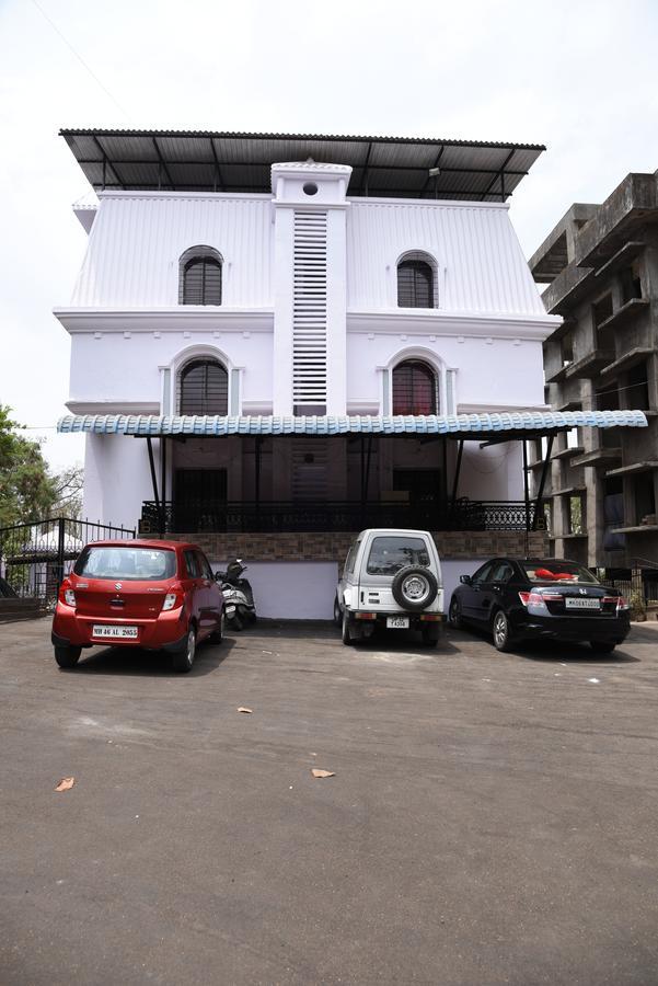 The Sky Inn Navi Mumbai Esterno foto